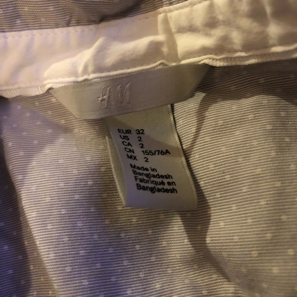 HM Button-up - Picture 3 of 3